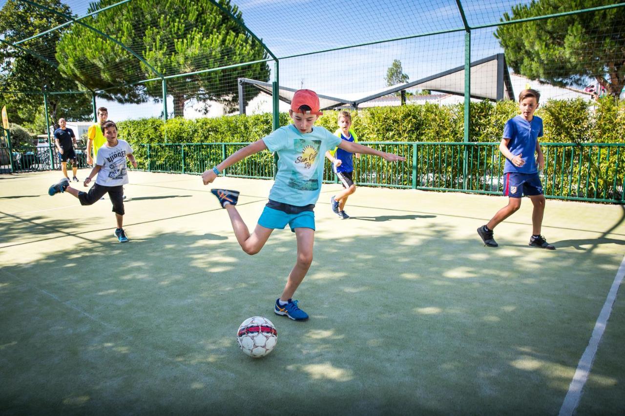 Camping Les Peupliers La Flotte Luaran gambar